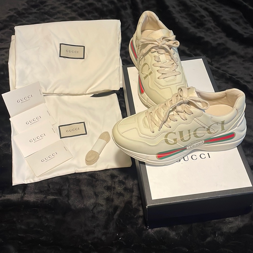 Gucci Women Sneakers (Gucci Logo)